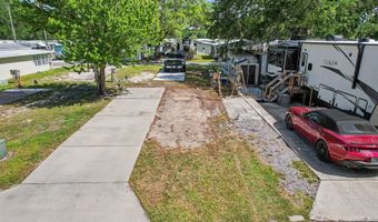 58 Leisure Dr, Auburndale, FL 33823