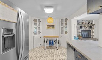 67 Obtuse Hill Rd, Brookfield, CT 06804