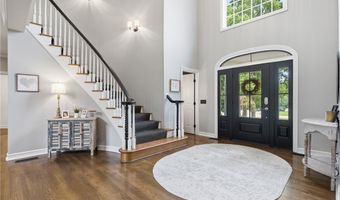 315 Glengarry Dr, Aurora, OH 44202