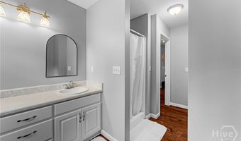 762 Old McLeod Bridge Rd, Adrian, GA 31002