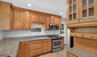 10228 HATHERLEIGH Dr, Bethesda, MD 20814