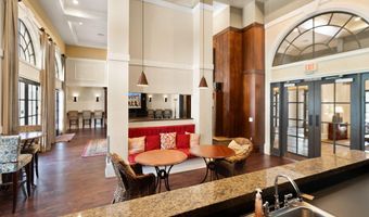 2465 ARMY NAVY Dr 204, Arlington, VA 22206