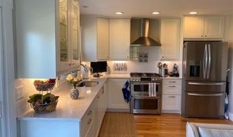 307 Corey Ln, Middletown, RI 02842