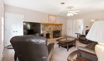 4053 WEDGEWOOD Rd, Allentown, PA 18104
