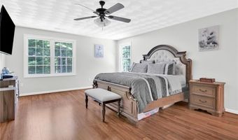 5 WEYMOUTH Ln, Coventry, RI 02816