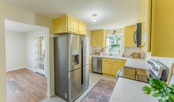 927 75th St, Amery, WI 54001