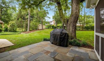 8104 BRIAR CREEK Dr, Annandale, VA 22003