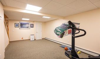 9 Patricia Dr, North Providence, RI 02904