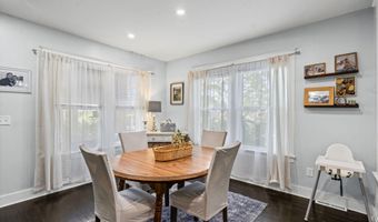 36 Henrietta St, Amsterdam, NY 12010