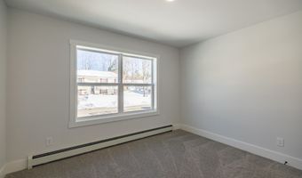 17 Streamside Dr, Auburn, ME 04210