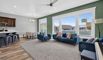 1561 Petersburg Dr, Chubbuck, ID 83202