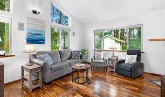 142 S QUADRANT St, Rockaway Beach, OR 97136