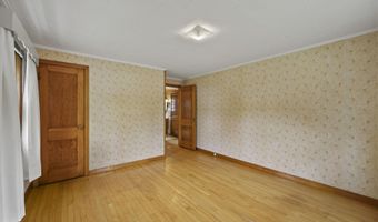 34 Anthony St, Adams, MA 01220