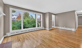 45 Hamden Rd, Cranston, RI 02920