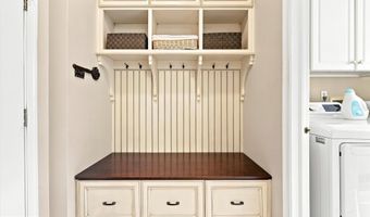 637 CHATSWORTH Dr, Ambler, PA 19002
