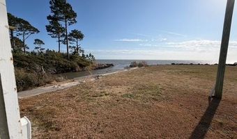 630 Seashore Dr, Atlantic, NC 28511