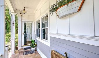 46 Channing Rd, Narragansett, RI 02882