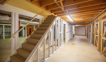 408 S Hall St 8, Algona, IA 50511