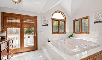 101 Nancy Ln, Burrillville, RI 02830