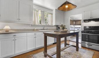 145 Bay View Ct, Bay St. Louis, MS 39520