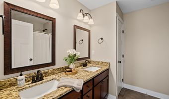 1206 NW Abbie Dr, Ankeny, IA 50023
