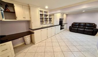 209 Skunk Hill Rd, Hopkinton, RI 02832