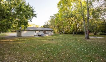 1706 Oak Knoll Dr NE, Alexandria, MN 56308