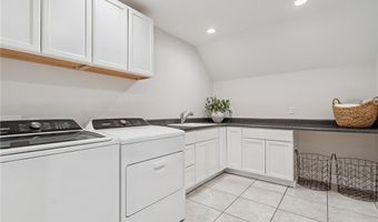 460 Cavill Creek Rd, Barboursville, WV 25504