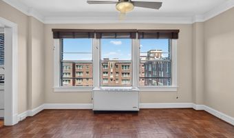 4000 CATHEDRAL Ave NW 842B, Washington, DC 20016