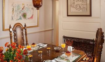 37 Marsh St, Newport, RI 02840