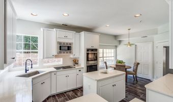3744 Park Pl, Addison, TX 75001