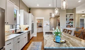 415 S Piper Ave, Ash Grove, MO 65604