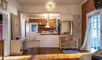 961 E Main St, Batesville, AR 72501