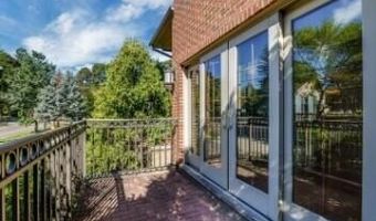 934 W Huron St, Ann Arbor, MI 48103