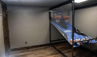 3330 Edgewood Ave, Baxter Springs, KS 66713