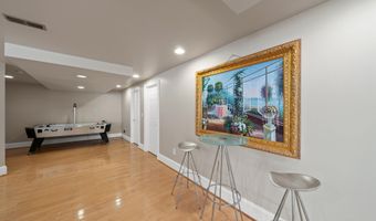 2086 Autumn Hill Dr, Ann Arbor, MI 48103