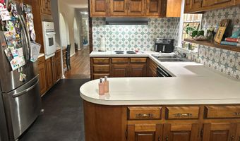 102 Mockingbird Ln, Arkadelphia, AR 71923