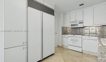 10101 Collins Ave 18C + Cabana, Bal Harbour, FL 33154