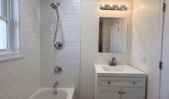 3323 Great Neck Rd, Amityville, NY 11701
