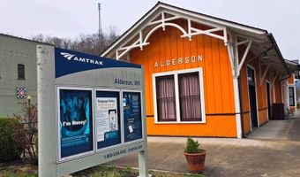 342 S. Monroe St, Alderson, WV 24910