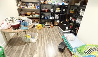 128 Elizabeth Dr, Aberdeen, SD 57401
