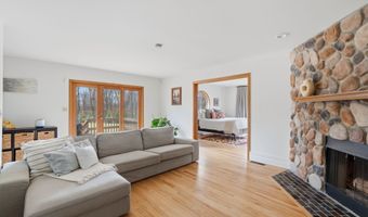28 E Ridge Ct, Cheshire, CT 06410
