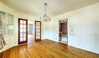 59 Colonial Ave, Cranston, RI 02910