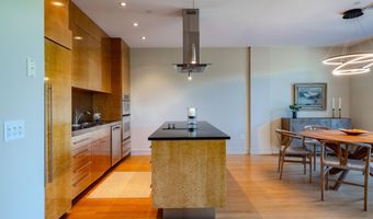 35 Cherry St 302, Burlington, VT 05401
