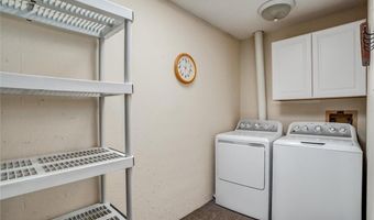 18345 Nottingham Ct, Basehor, KS 66007