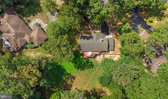 8605 ARDFOUR Ln, Annandale, VA 22003