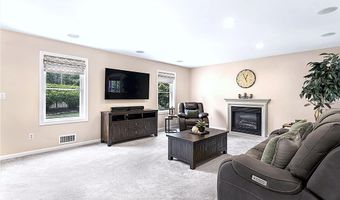 33 Hobart Hill Rd, Brookline, NH 03033