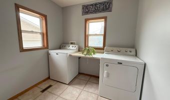 136 1st Ave, Alden, MN 56009
