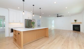 81 Nelson Dr, Burlington, CT 06013