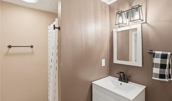 71 Rolling Hill Dr, Exeter, RI 02822